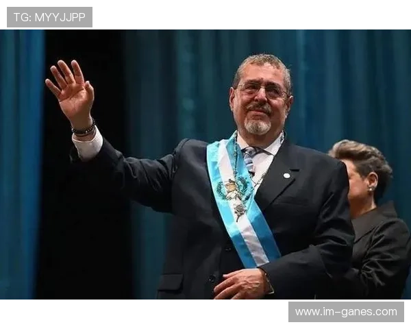 又一位铁拳冠军走上权力巅峰 重量级拳王登顶总统宝座改写国家命运